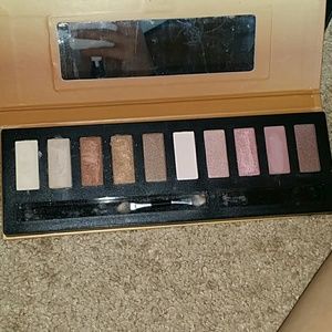 BARE eyeshadow palette