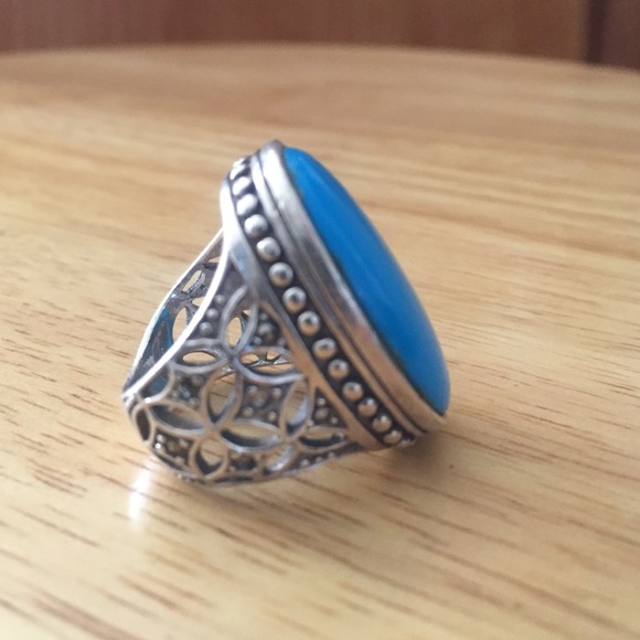 Ring - Picture 2 of 4