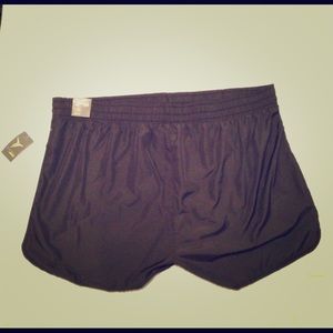 Old Navy active shorts NWT