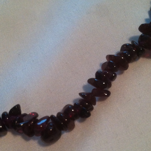 Matching necklace and bracelets - Picture 4 of 4