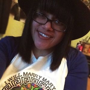 Meet your Posher, Alex