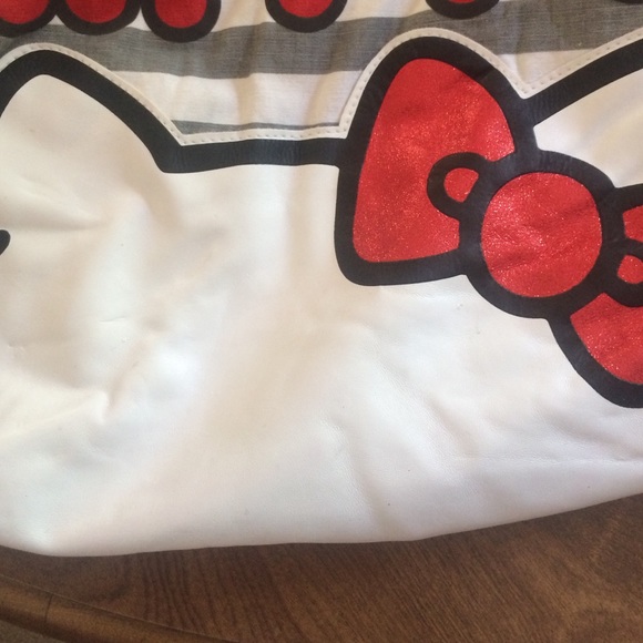 Large Hello Kitty Tote - Picture 3 of 4
