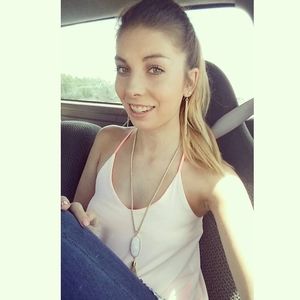 Meet your Posher, Caitlyn