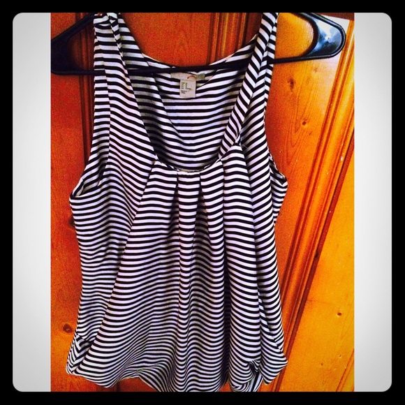 Cute H&M top.