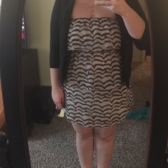 Chevron striped sleeveless dress - Picture 1 of 4