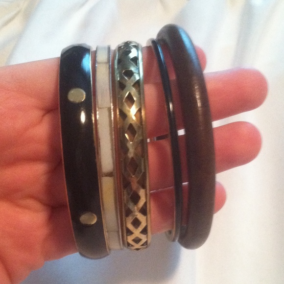 3 sets of bracelets - Picture 2 of 4