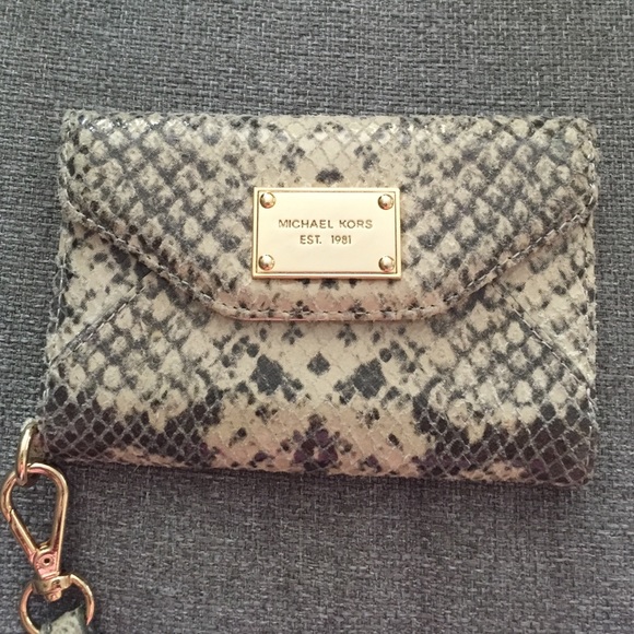 Michael Kors wallet and phone case iPhone 4 ..