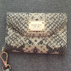 Michael Kors wallet and phone case iPhone 4 ..