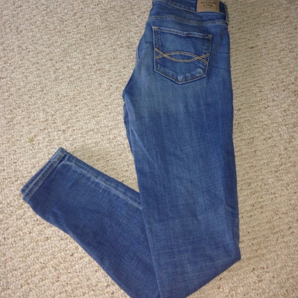Abercrombie and Fitch medium wash skinny jeans