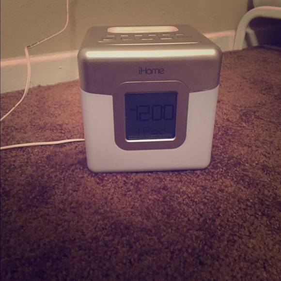 iHome cube