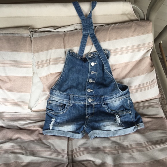 Jean suspender shorts