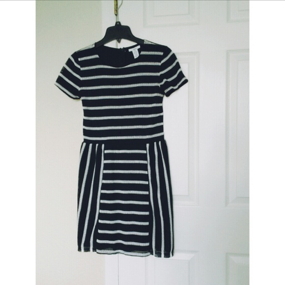 Bar III Dresses & Skirts - *Donating soon* Black & White Dress