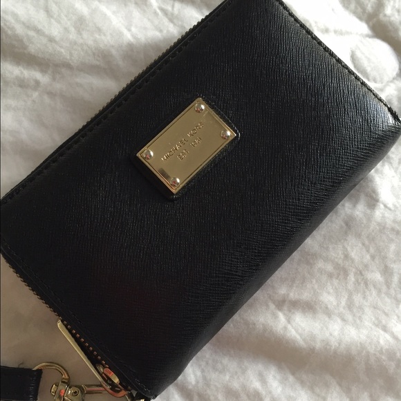 Michael kors clutch purse