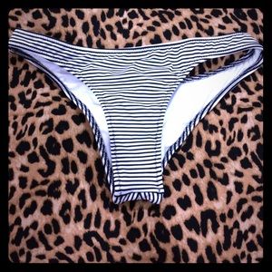 VS Itsy Bikini Bottom