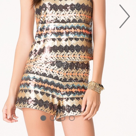 High waist Sequin Bebe shorts 🛍🥂🌸 HOST PICK - Picture 4 of 8