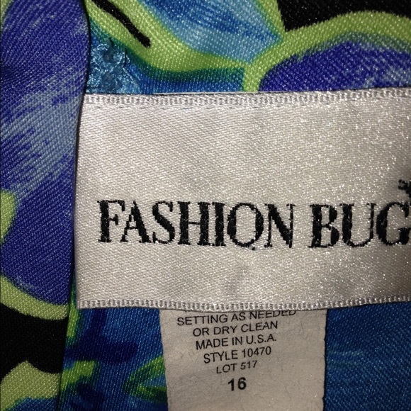 🅿️️LUS SZ VINTAGE Fashion Bug floral top - Picture 3 of 3