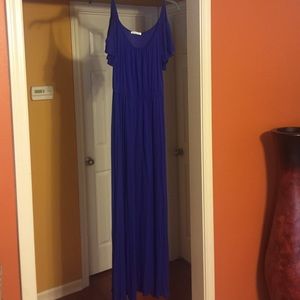 Cold Shoulder Maxi Dress
