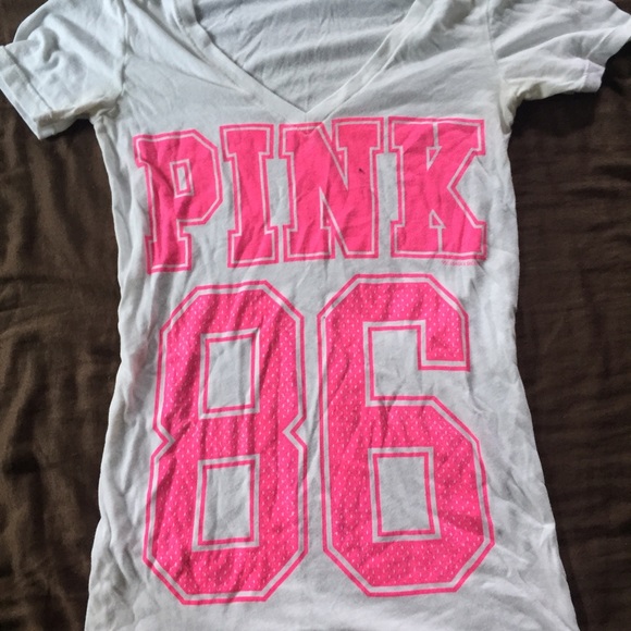 PINK Victoria's Secret V-Neck Tee - Picture 1 of 3
