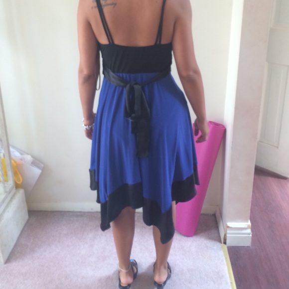 Dress - Picture 2 of 2