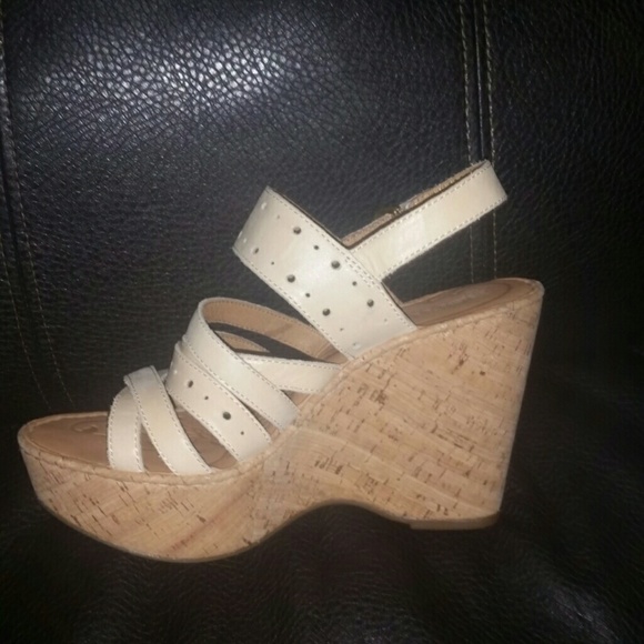 Born leather sandals 4.5 in heel