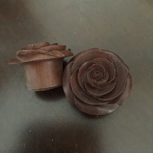 Rose wooden plugs 3/4