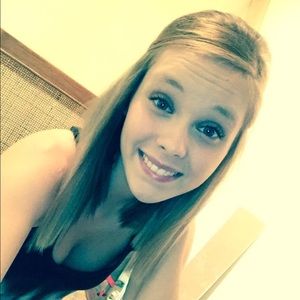 Meet your Posher, Abie marie