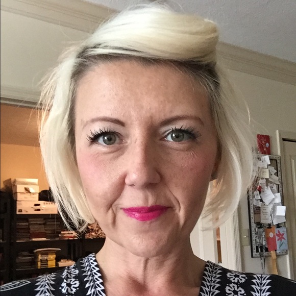 Greetings and Salutations PoshGoddesses! - Picture 2 of 4