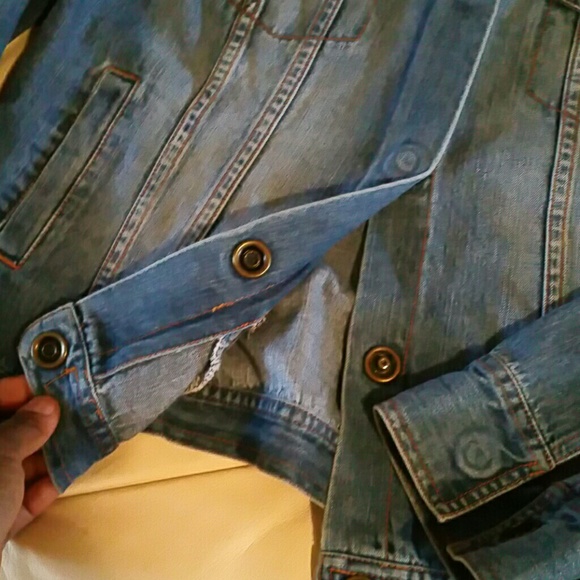 Denim jacket - Picture 2 of 3