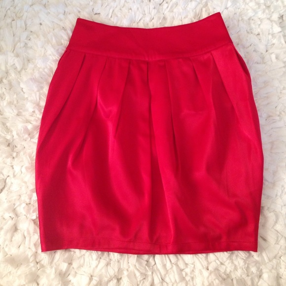 Blaque Label Red Silk Buddle Skirt - Picture 3 of 4