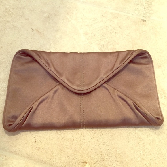 Loeffler Randall clutch