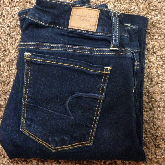'American Eagle' jeans. Short leg style