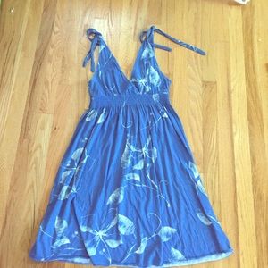 Blue American Eagle dress with white flowers