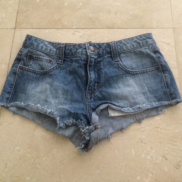 Super cute cheeky short shorts - Picture 1 of 2