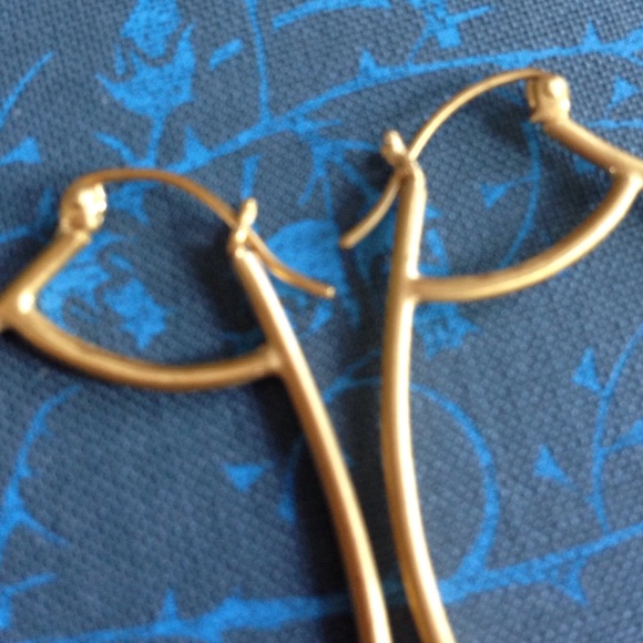 Satya Hoop Samsara 24k GoldPlated Pierced Earring - Picture 4 of 4