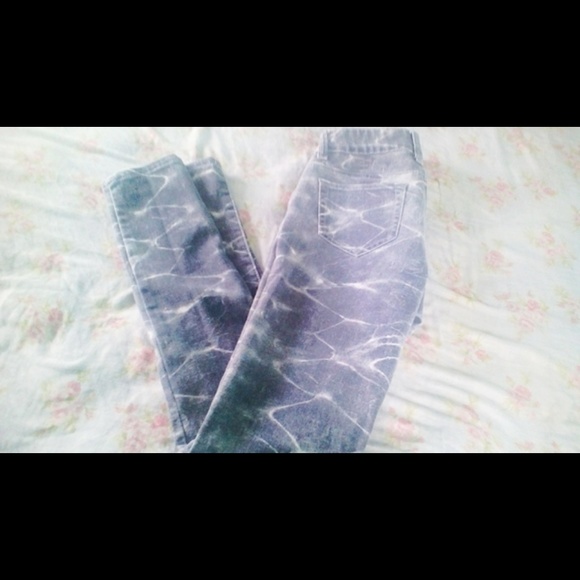 Gray Water Simulated Jeans
