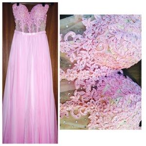 Long light pink dress!