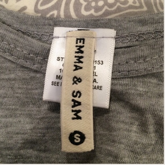 gray tribal elephant crop top with open sides - Picture 3 of 3