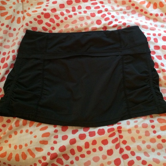Black lululemon skort