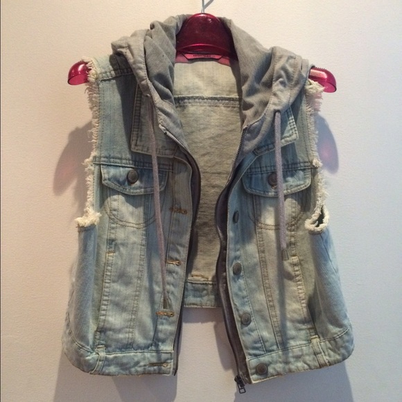 Hooded Vest (Hood is not removable) - Picture 1 of 2