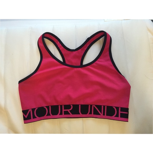 Under armour sports bra💕💕