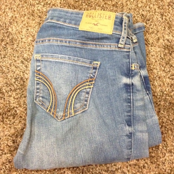 'Hollister' boot cut jeans(Size 1R)
