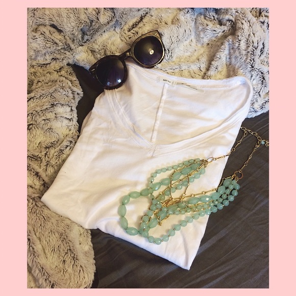 NWOT White 3/4 sleeve Kimchi Blue tunic