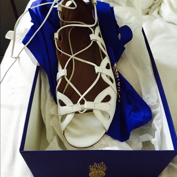 Aquazurra Shoes - Aquazurra white lace up flats Aquazurra Shoes - Aquazurra white lace up flats