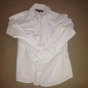 VINEYARD VINES WHITE BUTTON DOWN SIZE SMALL 🐳