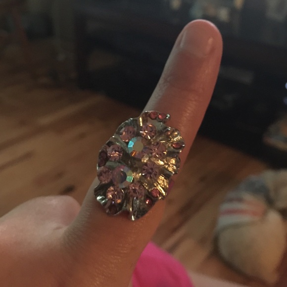 Very pretty statement ring - Picture 2 of 3