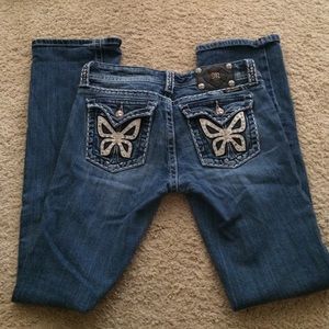Miss me medium wash size 27 bootcut jeans!!