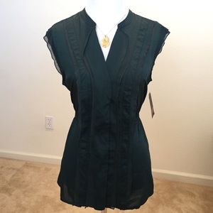 Converse One Star top. Slightly fitted. New.