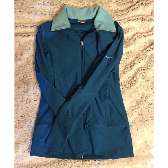 Blue Nike running jacket - Picture 2 of 2