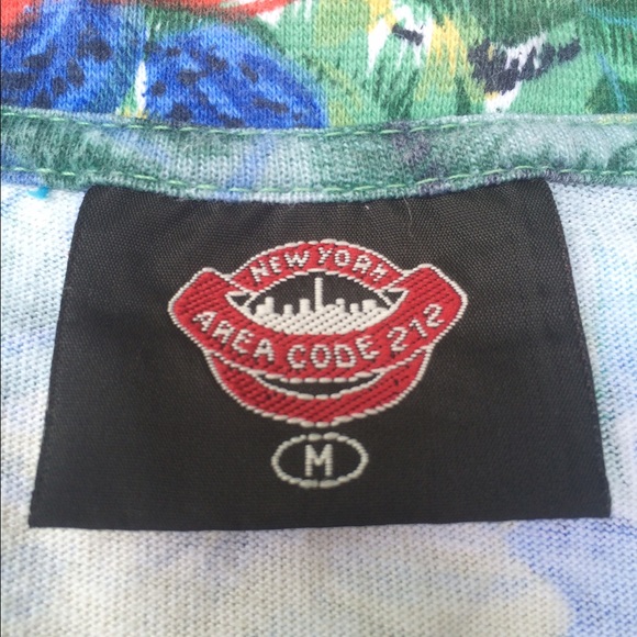 Floral, Area Code 212 Tee-Shirt. - Picture 2 of 2