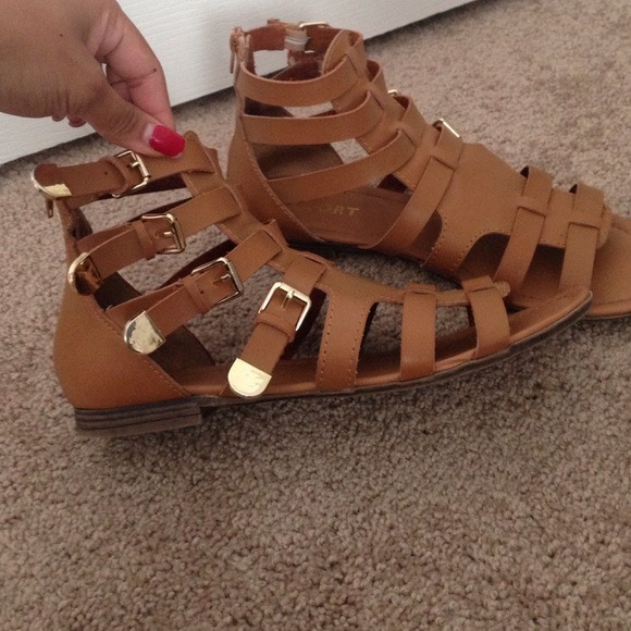 Sandals - Picture 2 of 4